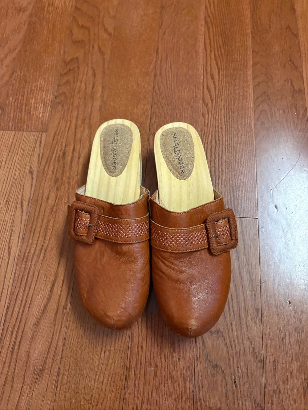 Kelsi Dagger Brooklyn Cognac Leather Slip-On Mule Carve Clogs. Size 8